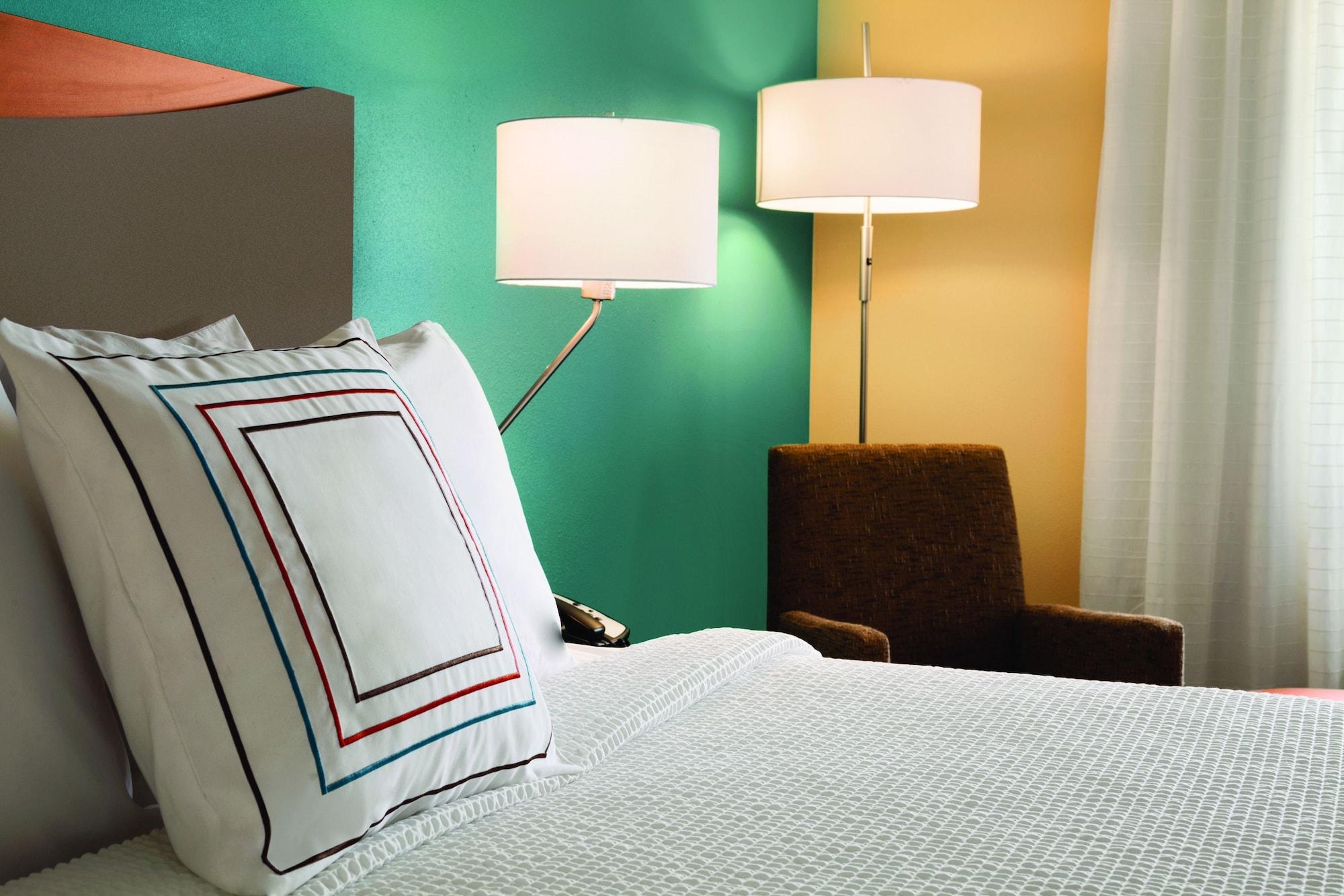 Fairfield & Minneapolis-st. Paul Airport Hotel Mendota Heights
