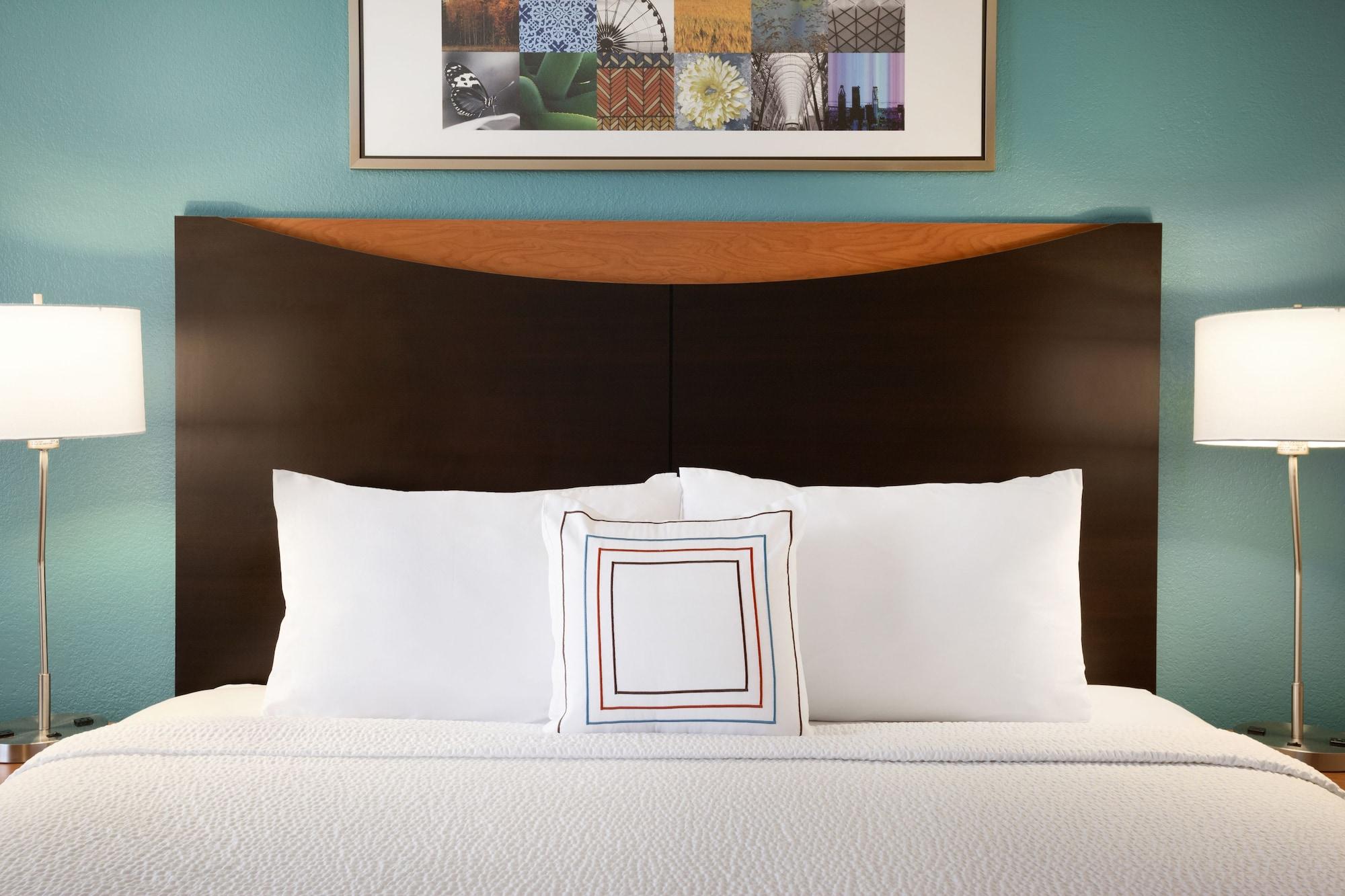 Fairfield & Minneapolis-st. Paul Airport Hotel