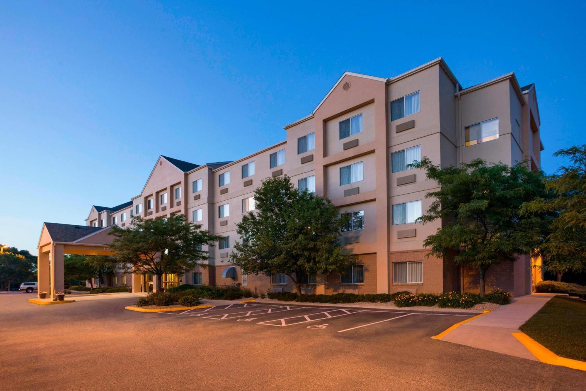 Fairfield & Minneapolis-st. Paul Airport Hotel